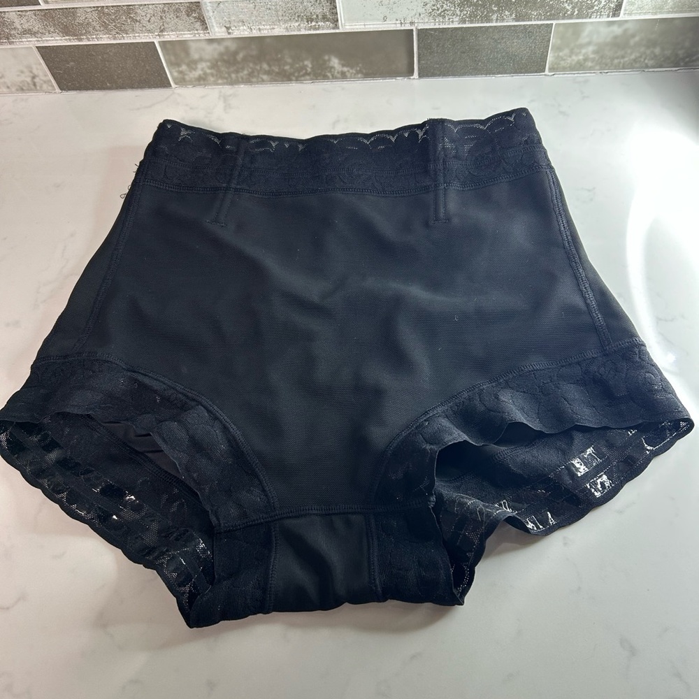 Body shaper, but lifter, tummy control pants and waist trainer